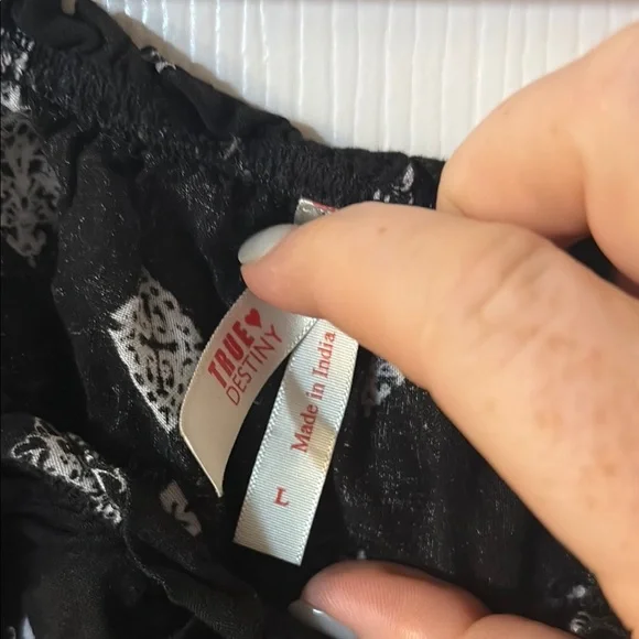 True Destiny Black and White Smocked Crop Blouse - Picture 3 of 3